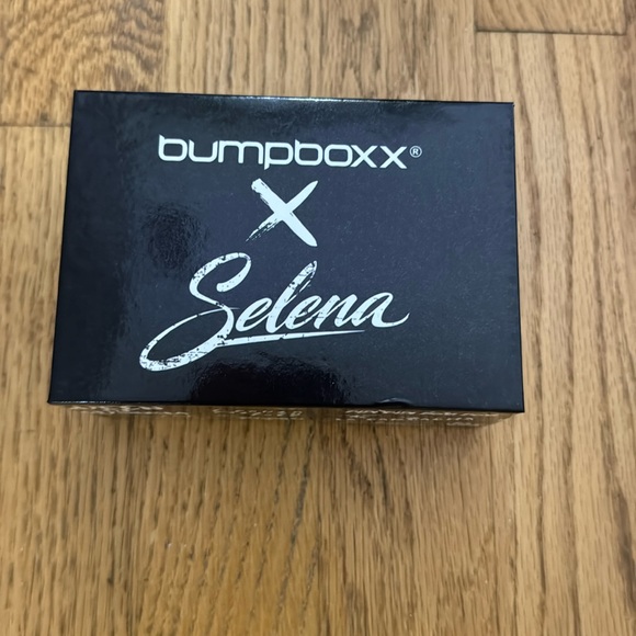 NEW SELENA BUMPBOXX - Picture 1 of 2